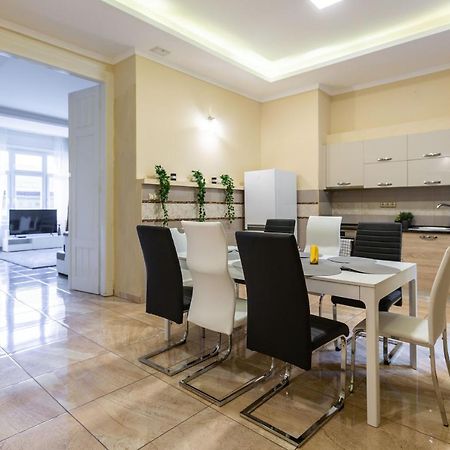 Luxury Downtown Home By Anna Budapest Ngoại thất bức ảnh