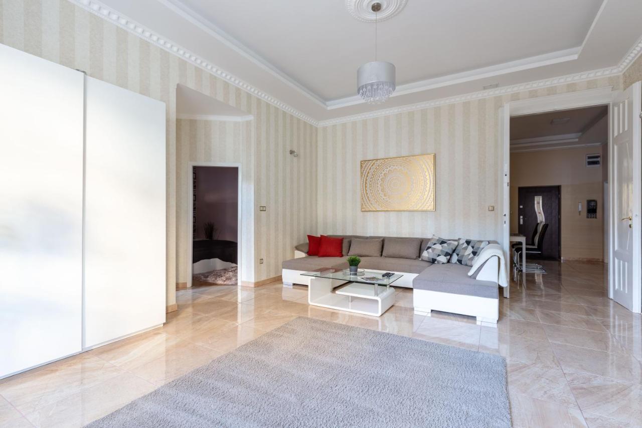 Luxury Downtown Home By Anna Budapest Ngoại thất bức ảnh